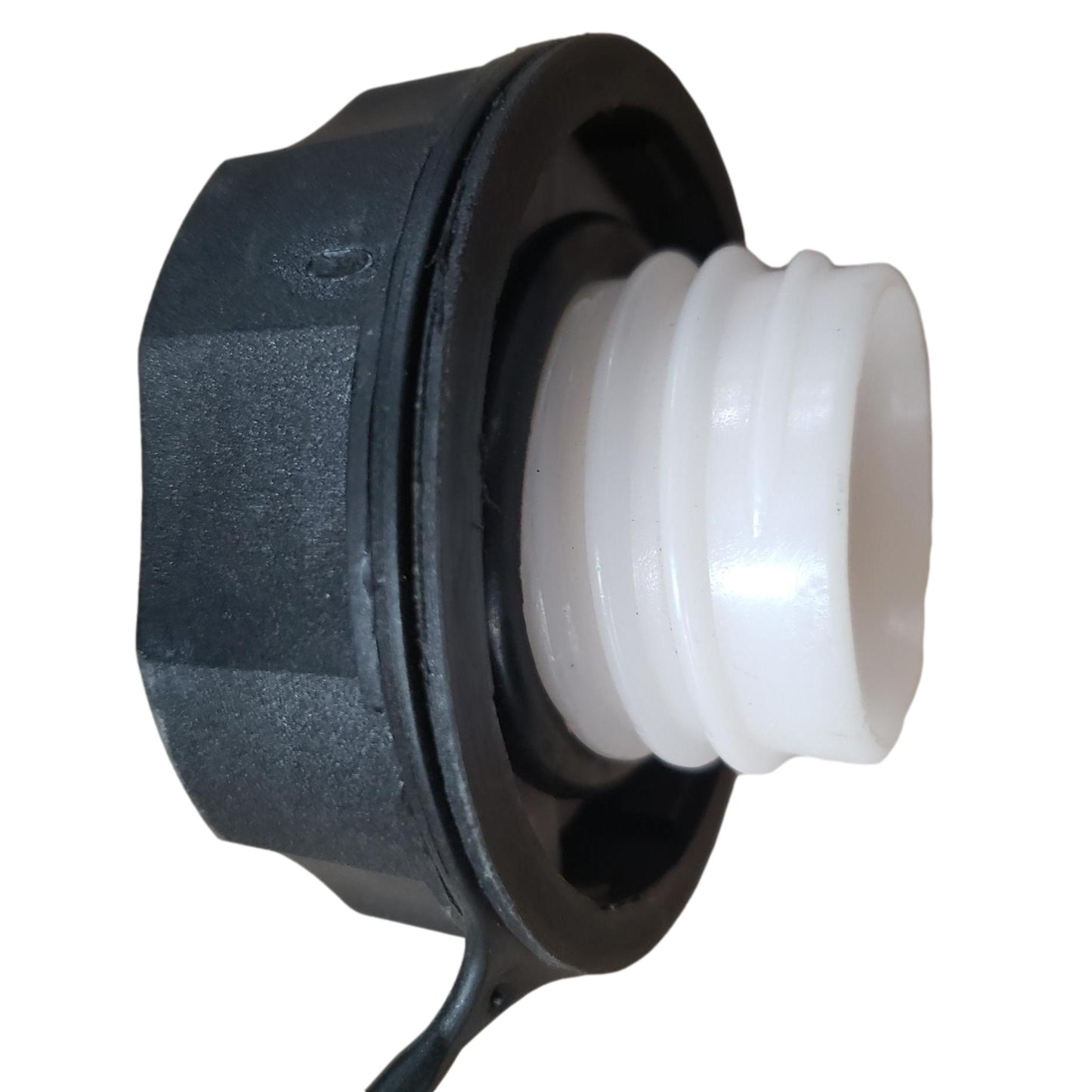 LTGP-004A: PLASTIC FUEL CAP
